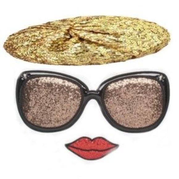 Meet your Posher, Holly Thanks for stopping by! - Picture 1 of 2